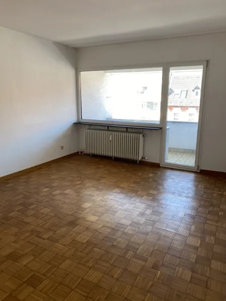 Oranienburger/ Ecke Wilhelmsruher Damm U-Bahn/S-Bahn/Bus -  im 2. OG mit Balkon und G-WC, ohne Lift! — photo 1